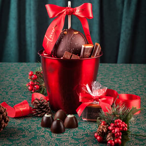 Tinsel 'n Tidings Holiday Gift Basket