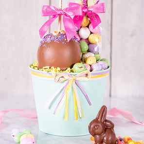 Hippity-Hop Caramel Apple Gift Basket Image