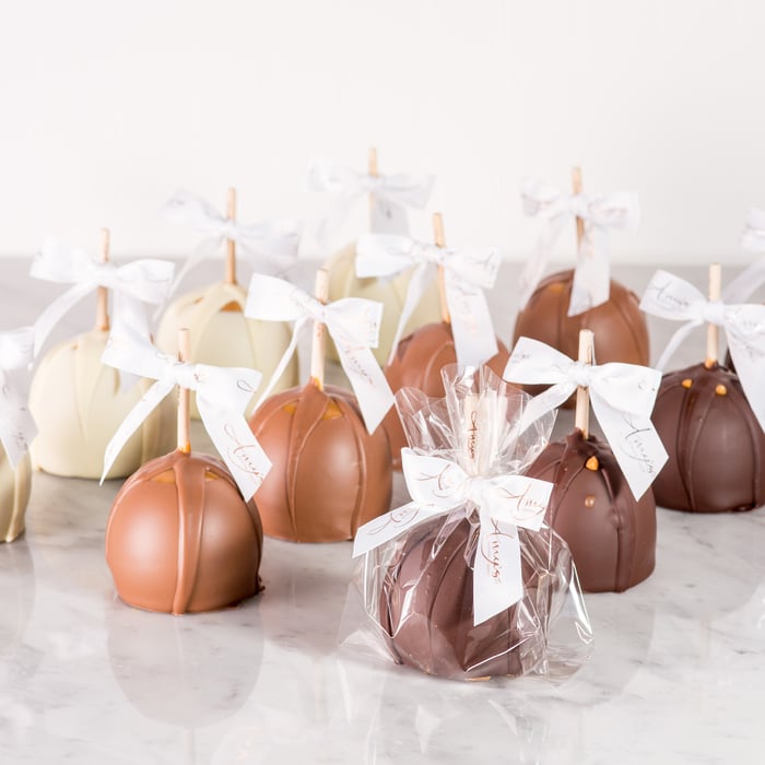 Petite 12 Apple Wedding Assortment